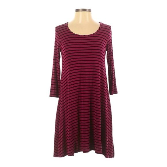๐บ Socialite Nordstrom Red Stripe Jersey Knit Flowy Swing Hem Shift Dress Size S - Picture 1 of 9